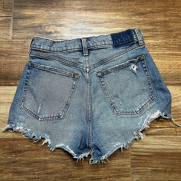 Abercrombie & Fitch Shorts
The Mom Shorts - Picture 2 of 3